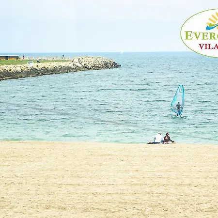 Apartment Evergreen Două Mai