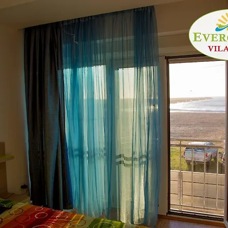 Evergreen دووا مايْ