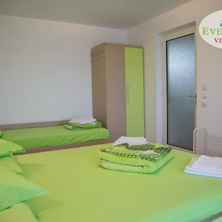 Apartment Evergreen Două Mai