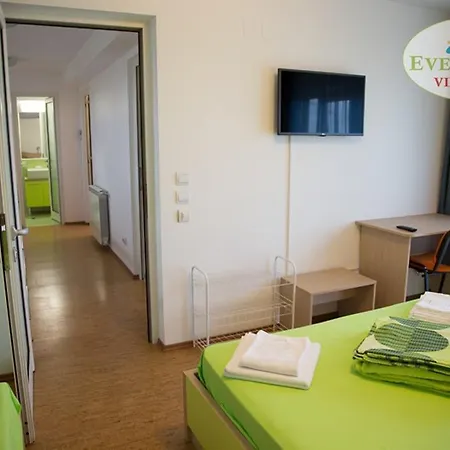 Apartment Evergreen Două Mai